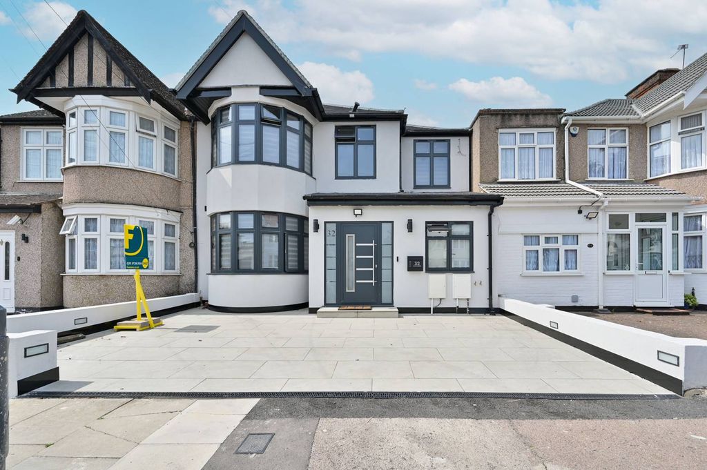 Property photo 1 of 38