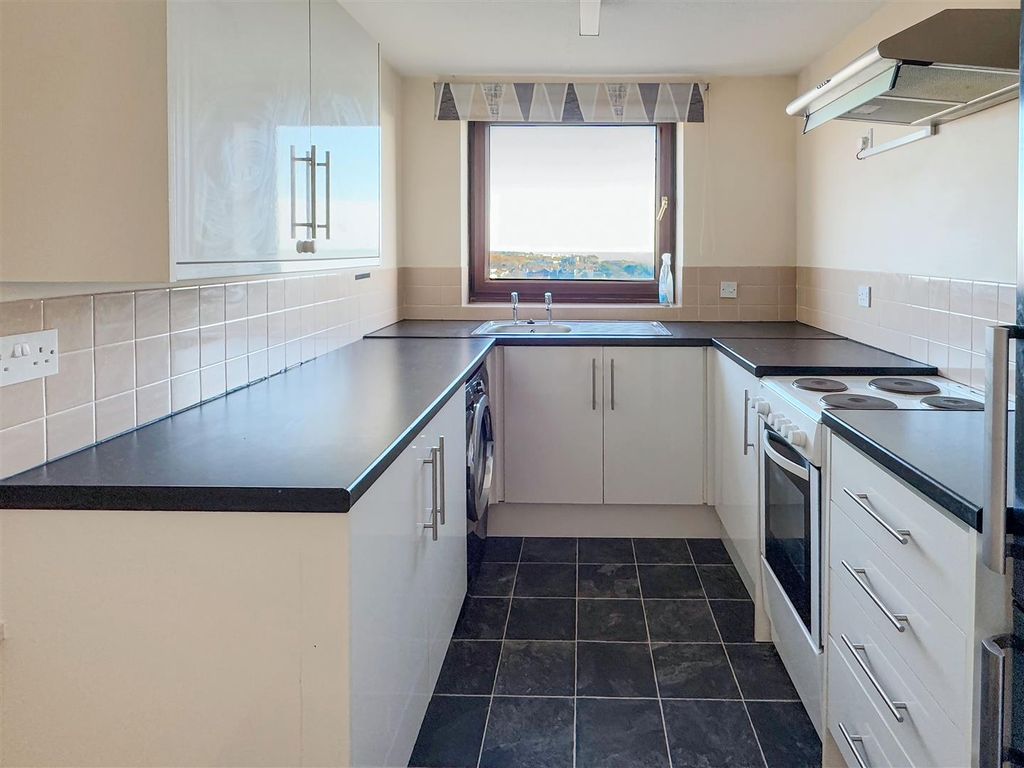 Property photo 3 of 11 Img_2144.Jpg