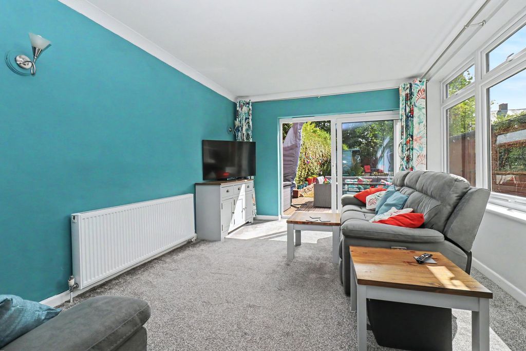 Property photo 2 of 24