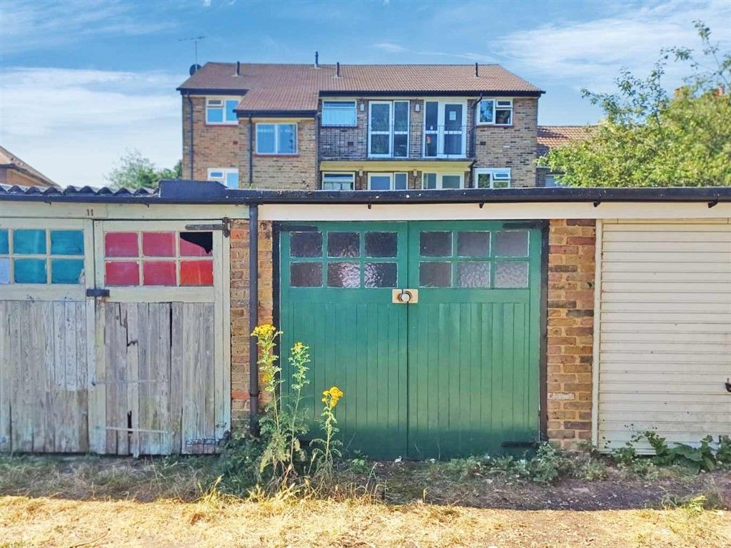Property photo 1 of 3