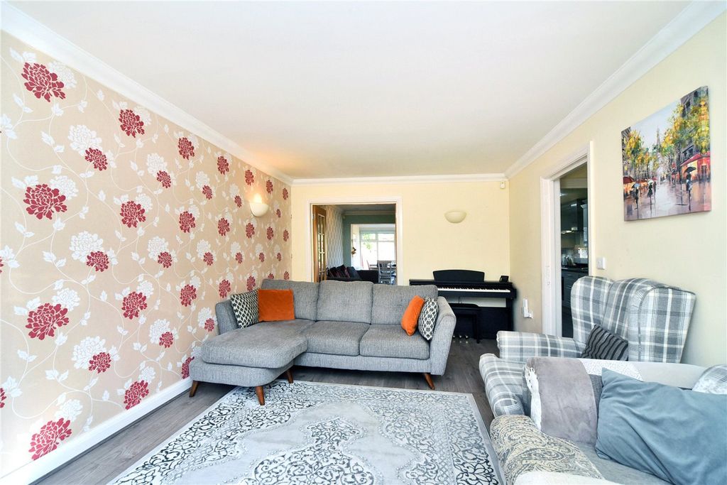 Property photo 3 of 21 Picture No. 04