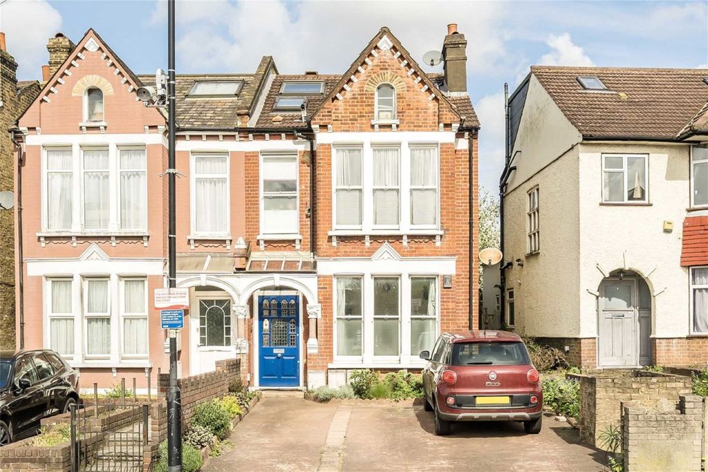 Property photo 1 of 6