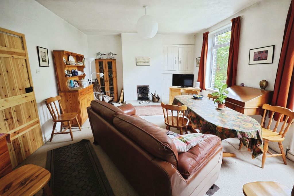 Property photo 3 of 18 Pbox-Img.Jpg