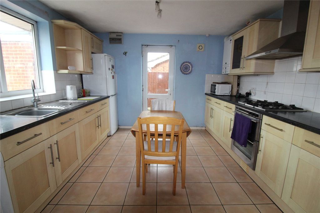 Property photo 3 of 10 Picture No. 06