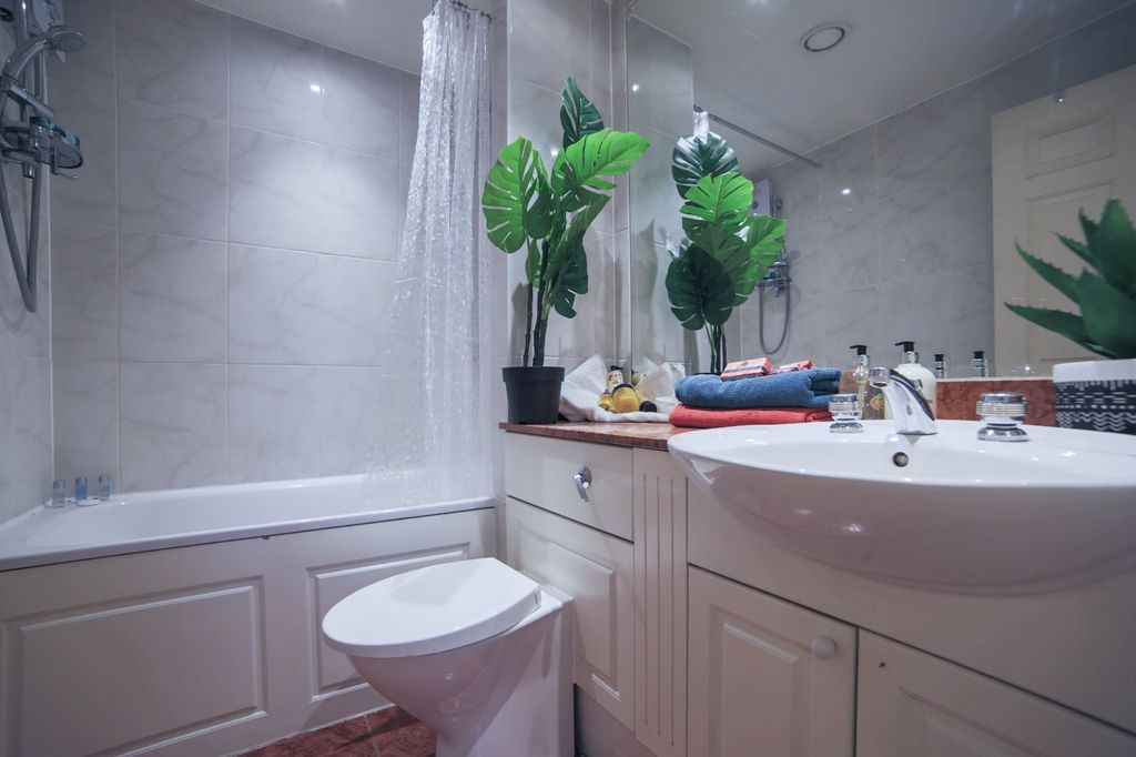 Property photo 2 of 16 Photo 1