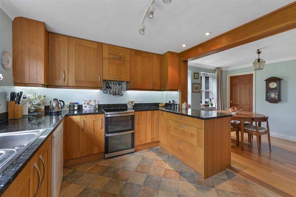 Property photo 3 of 18 07.Jpg