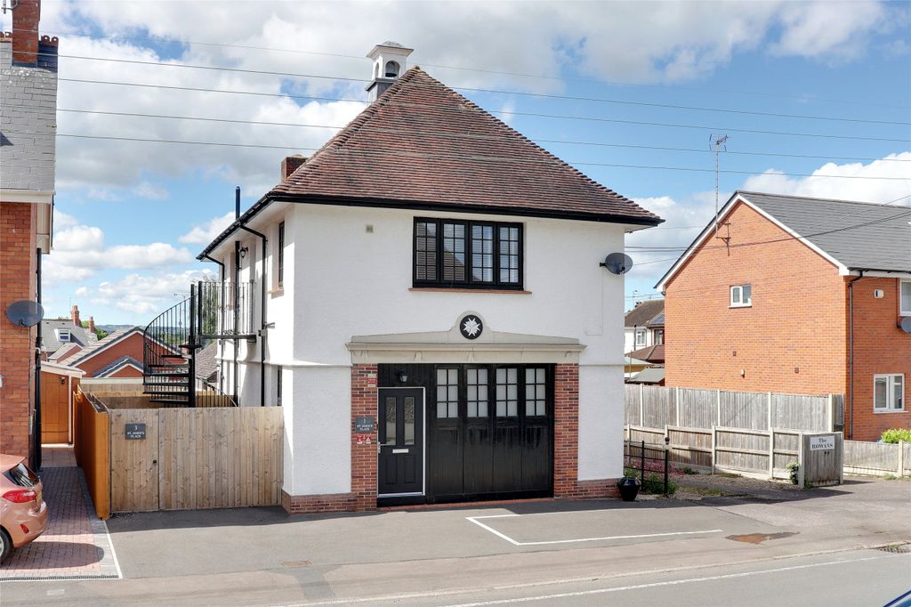 Property photo 1 of 13 1 - Exterior