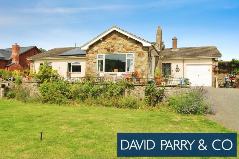 Property photo 2 of 15 Spacious Detached Bungalow