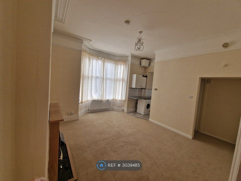 Property photo 3 of 21
