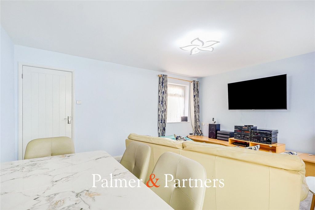 Property photo 3 of 14 Picture No. 06