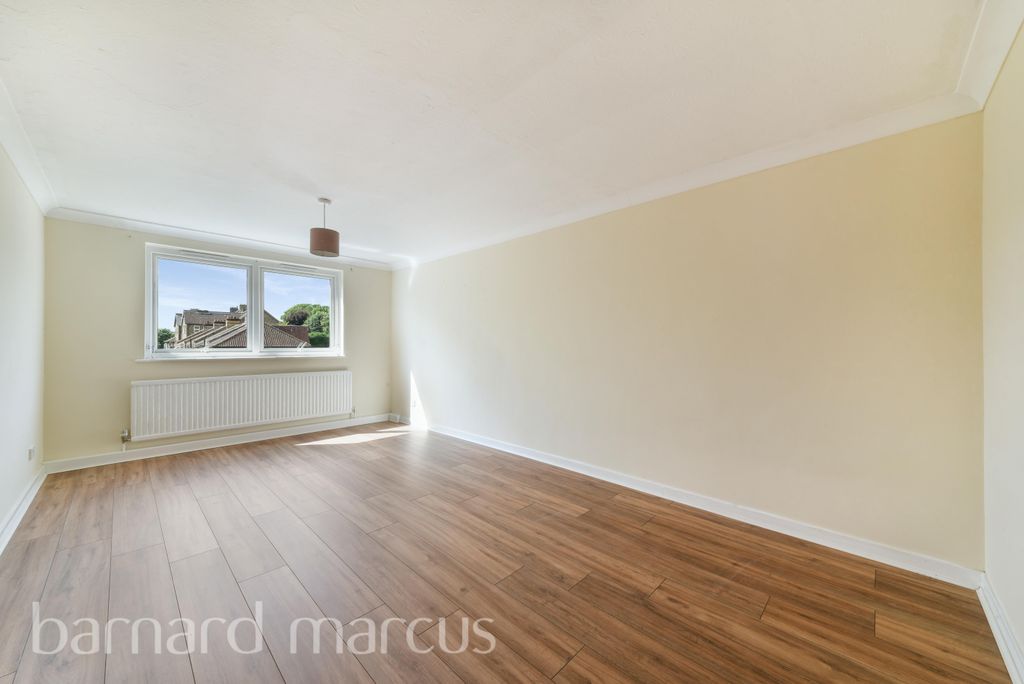 Property photo 2 of 8 Bedroom 2