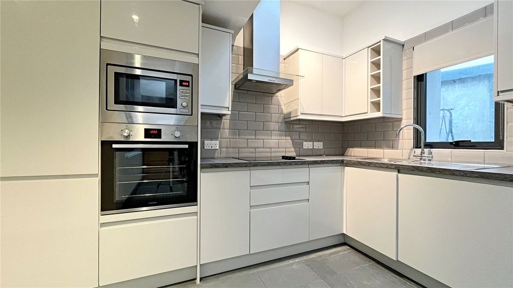 Property photo 2 of 8 Picture No. 02