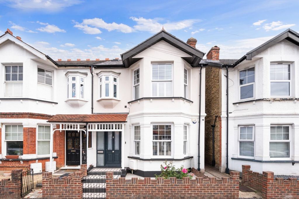 Property photo 1 of 20 St James Avenue