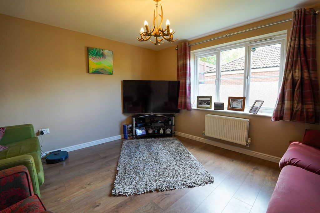 Property photo 2 of 17