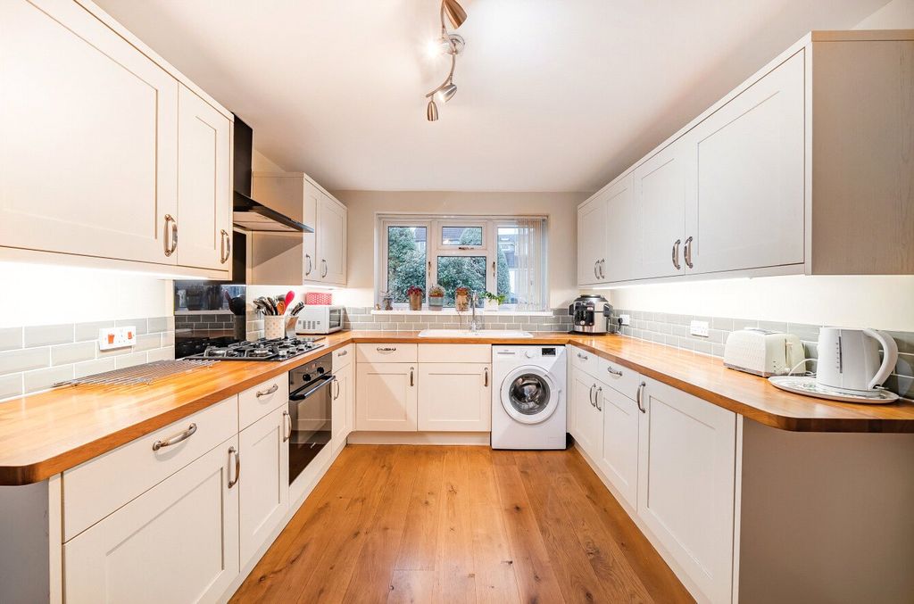 Property photo 3 of 18 Picture No. 06