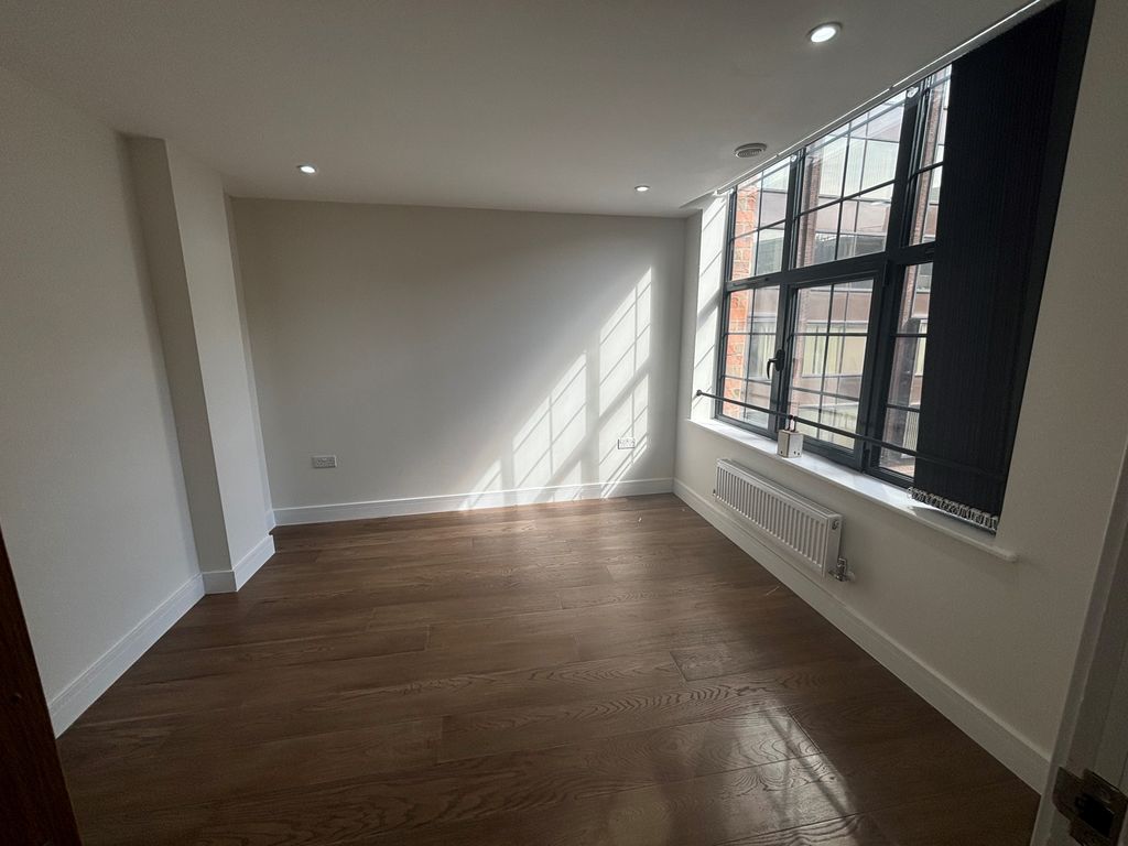 Property photo 3 of 5