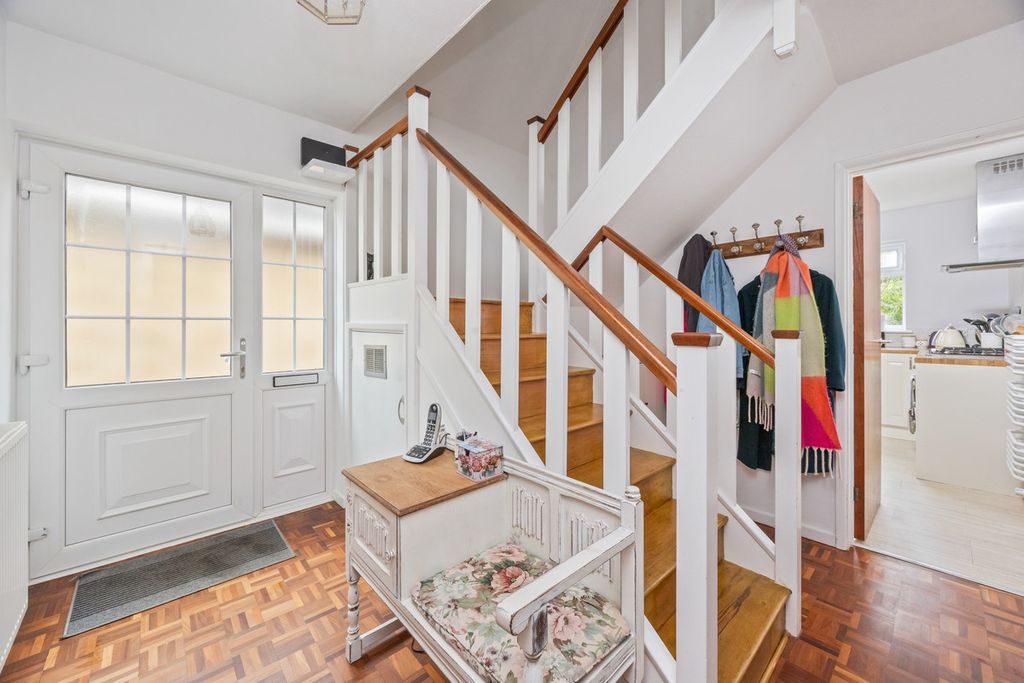 Property photo 2 of 24