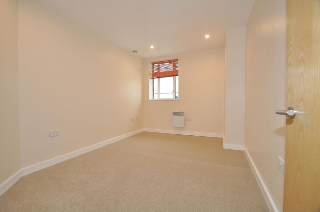 Property photo 2 of 6