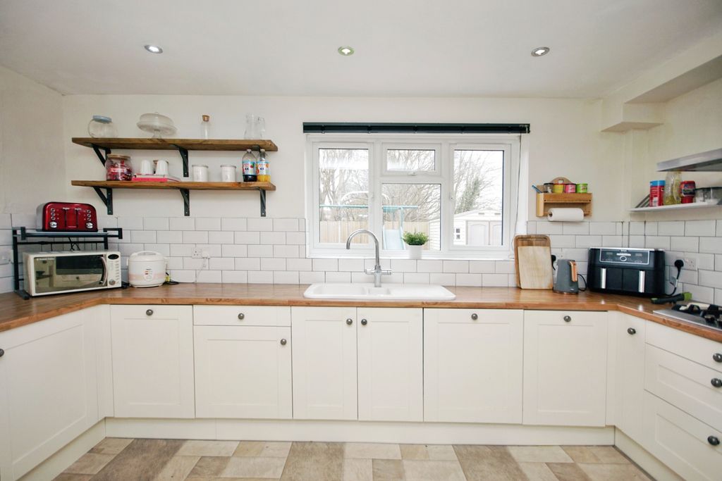 Property photo 2 of 17 Photography