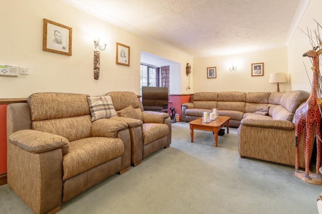 Property photo 2 of 24
