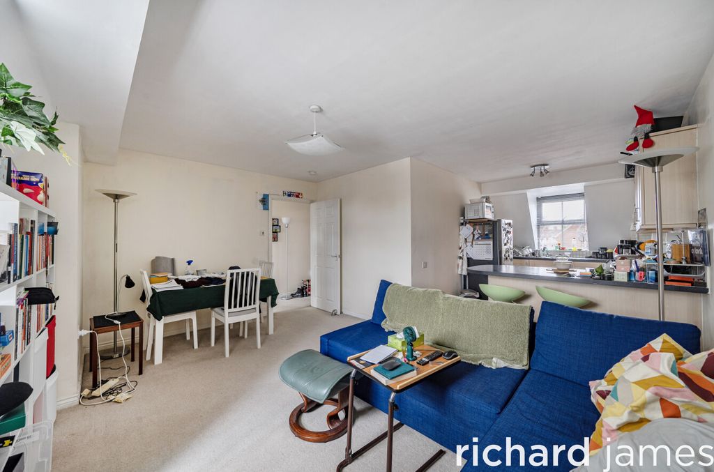 Property photo 2 of 11 F2d4F81c3E754Bbb9Ab5Af67Fce864Ab