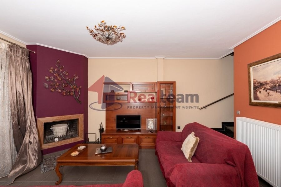 Property photo 3 of 25
