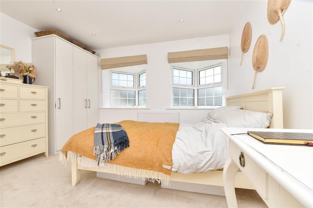 Property photo 1 of 12 Bedroom 1