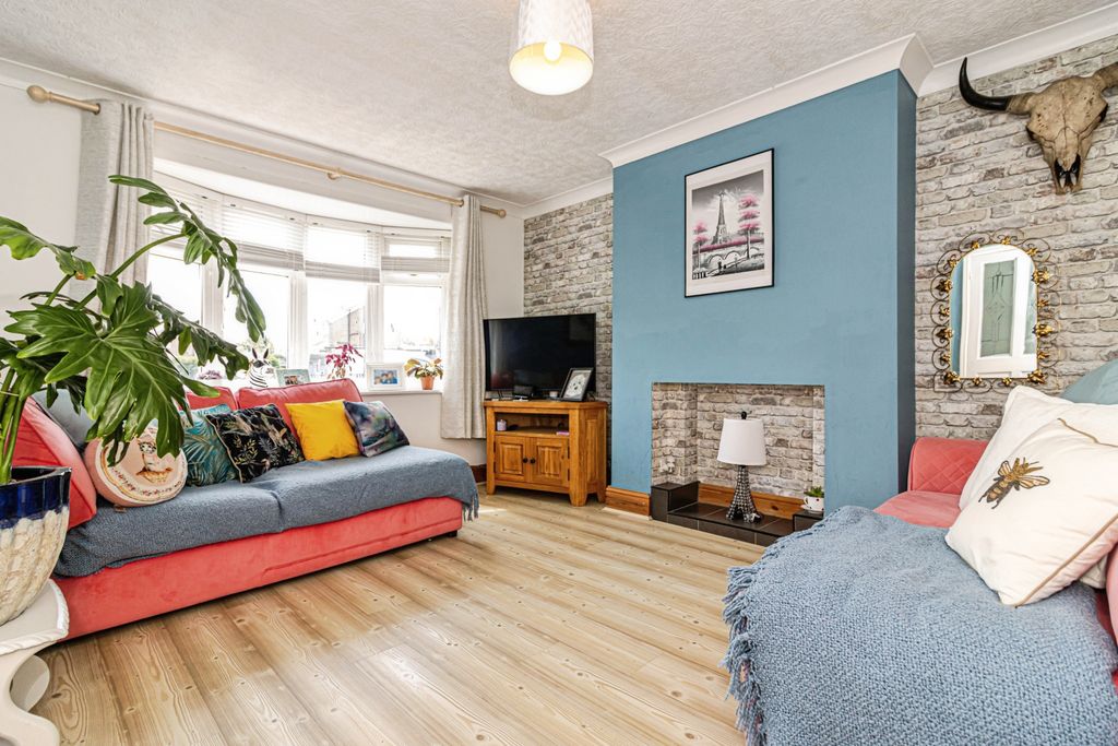 Property photo 3 of 20 Img_0003