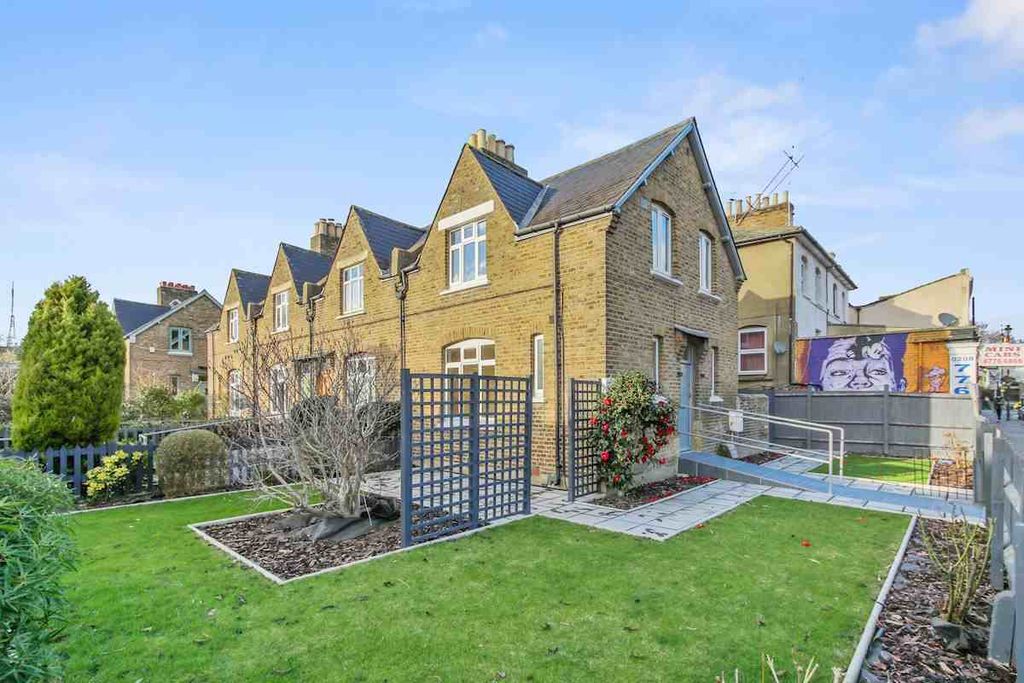 Property photo 1 of 10