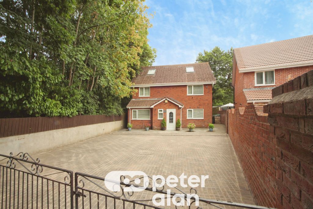 Property photo 1 of 28
