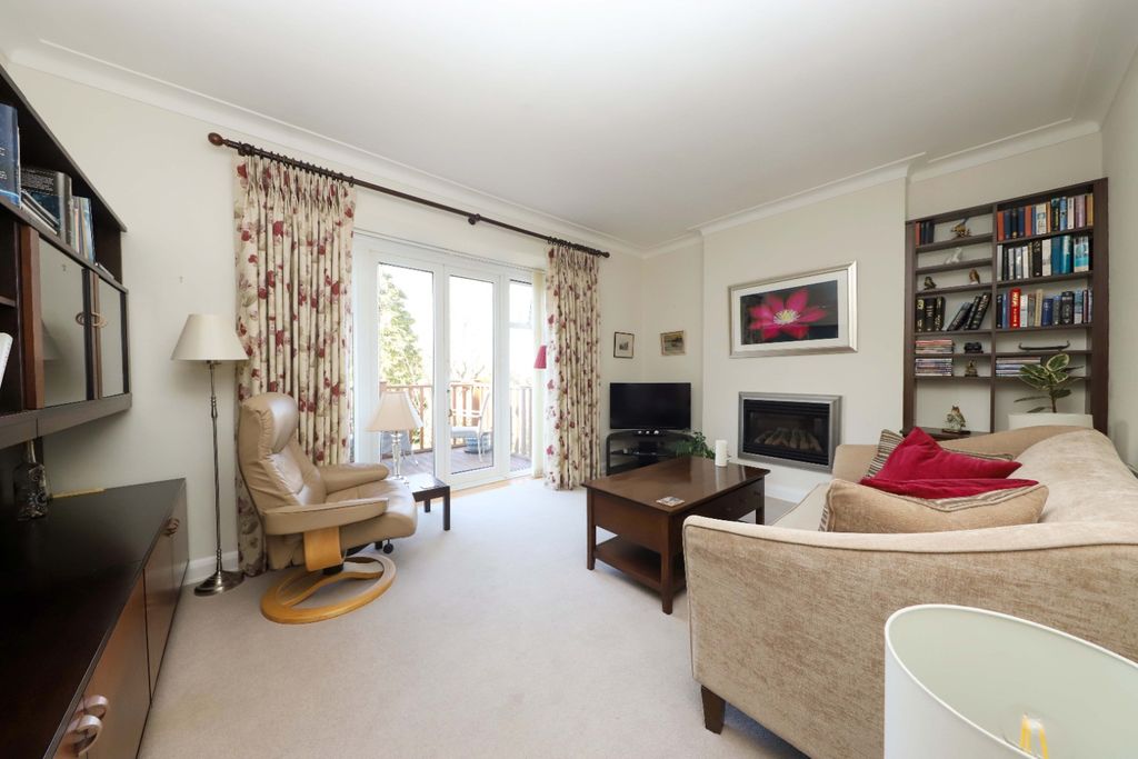 Property photo 2 of 19 4122843