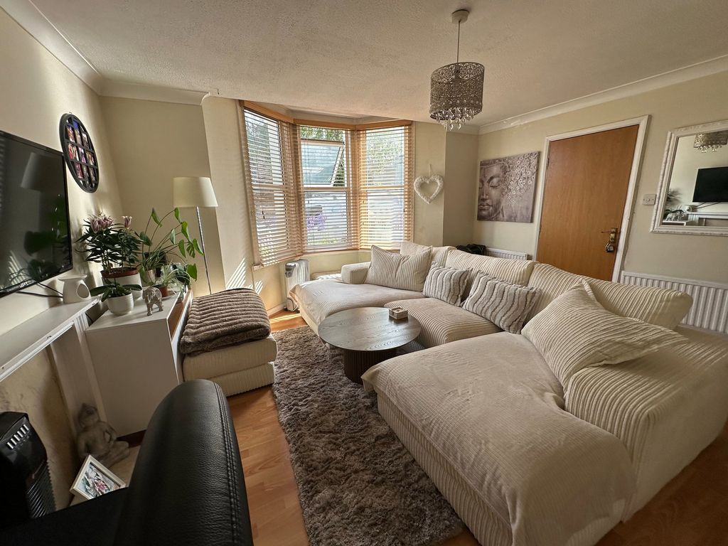 Property photo 3 of 6