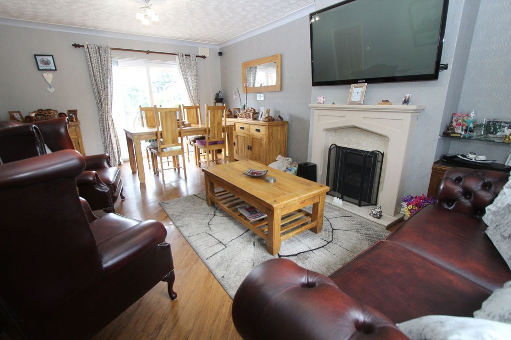 Property photo 3 of 24