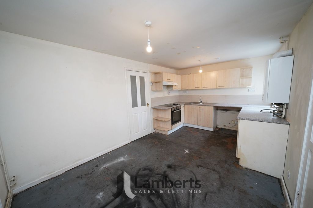 Property photo 2 of 20 Kitchen/Diner