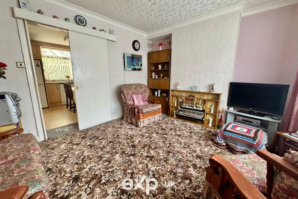 Property photo 3 of 16