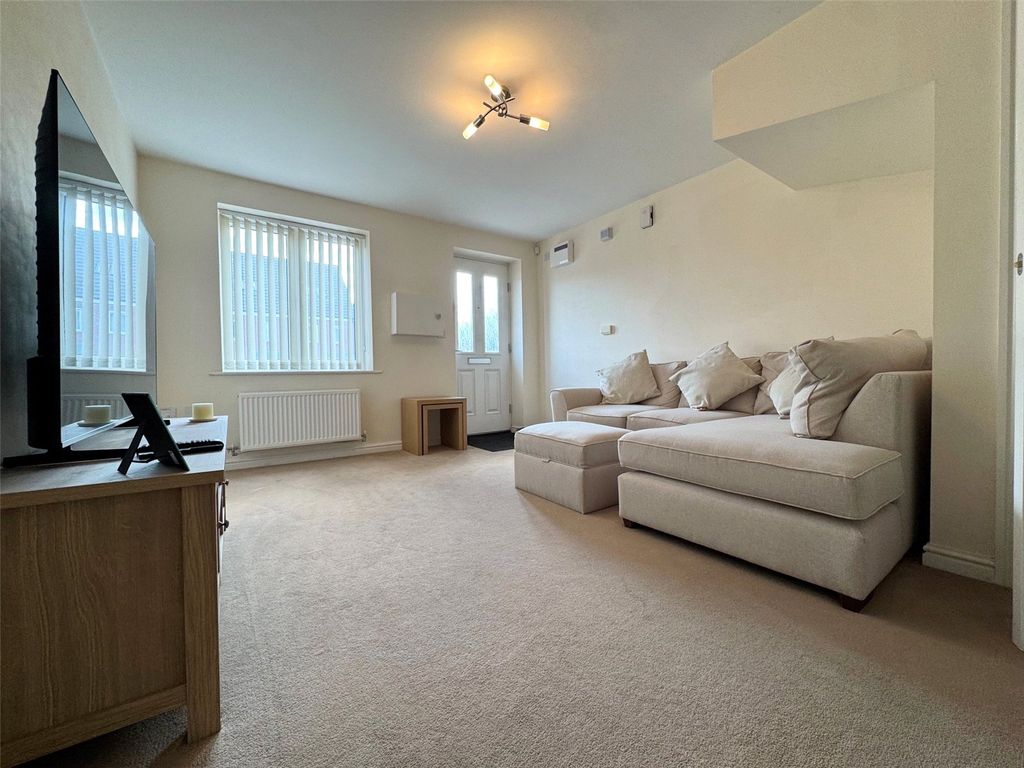Property photo 3 of 15 Living Room