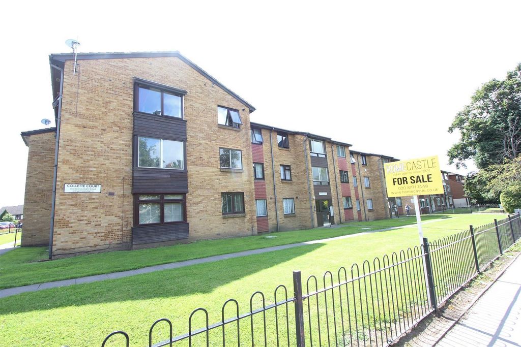 Property photo 1 of 9 External Collette Court.Jpg