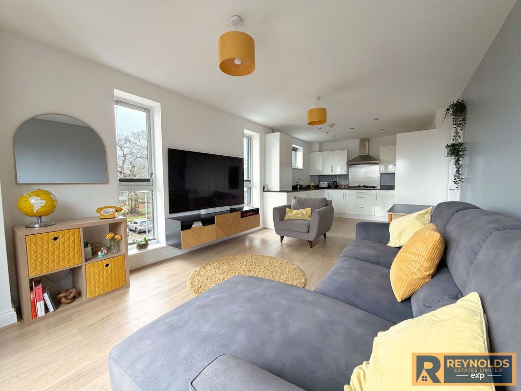 Property photo 2 of 11