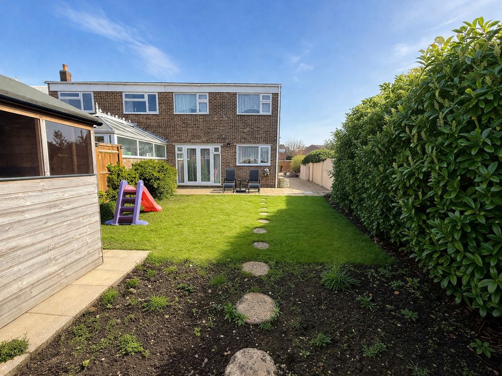 Property photo 2 of 12