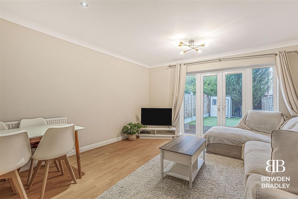 Property photo 2 of 13 A7_09699-Hdr.Jpg