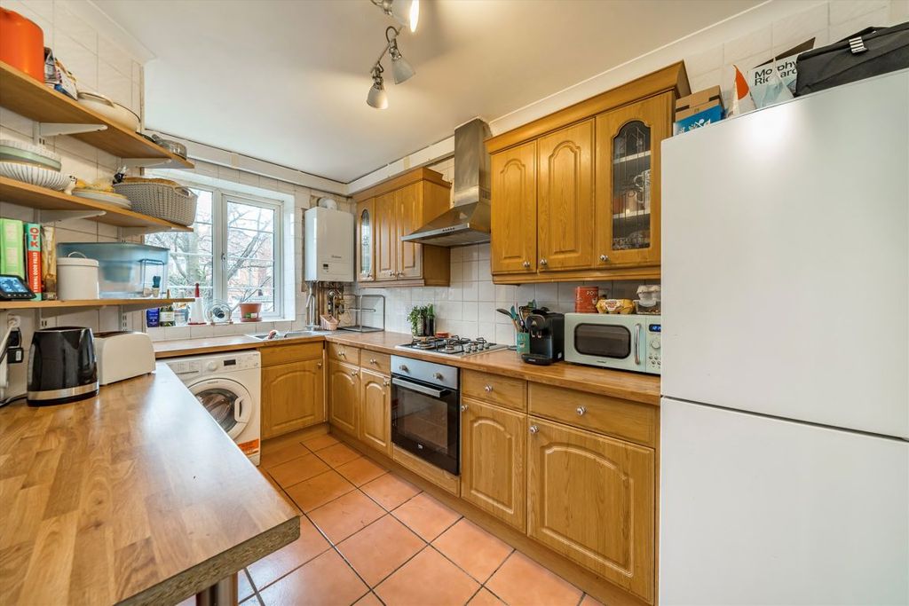 Property photo 2 of 5