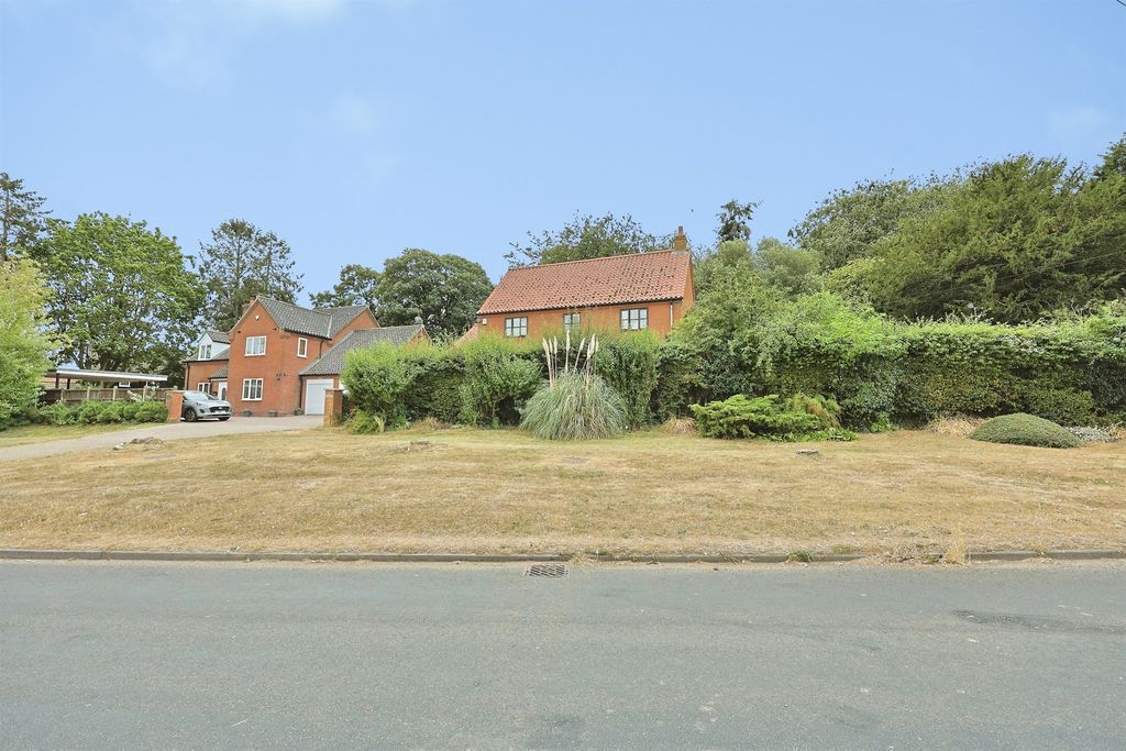 Property photo 1 of 25