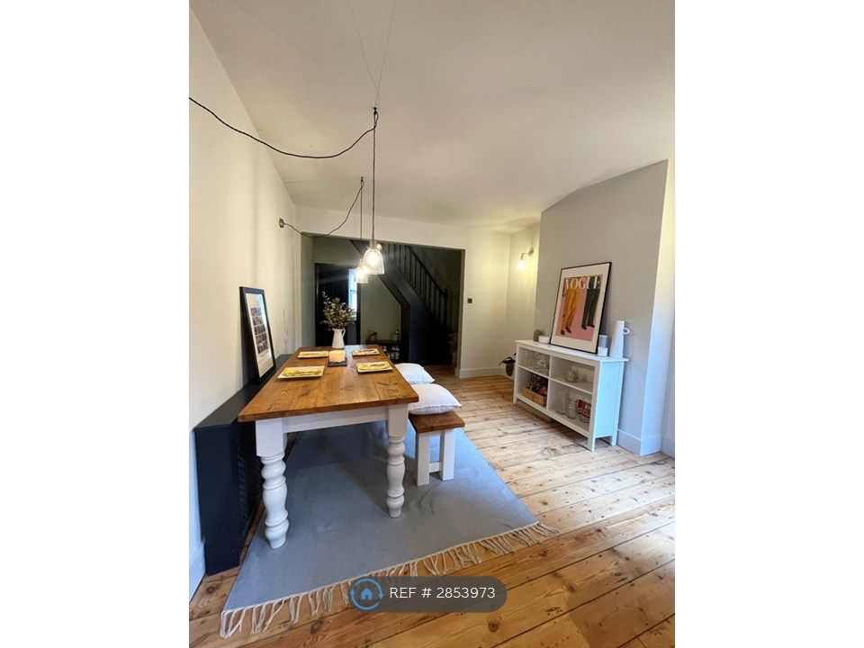 Property photo 3 of 14 Dining Room