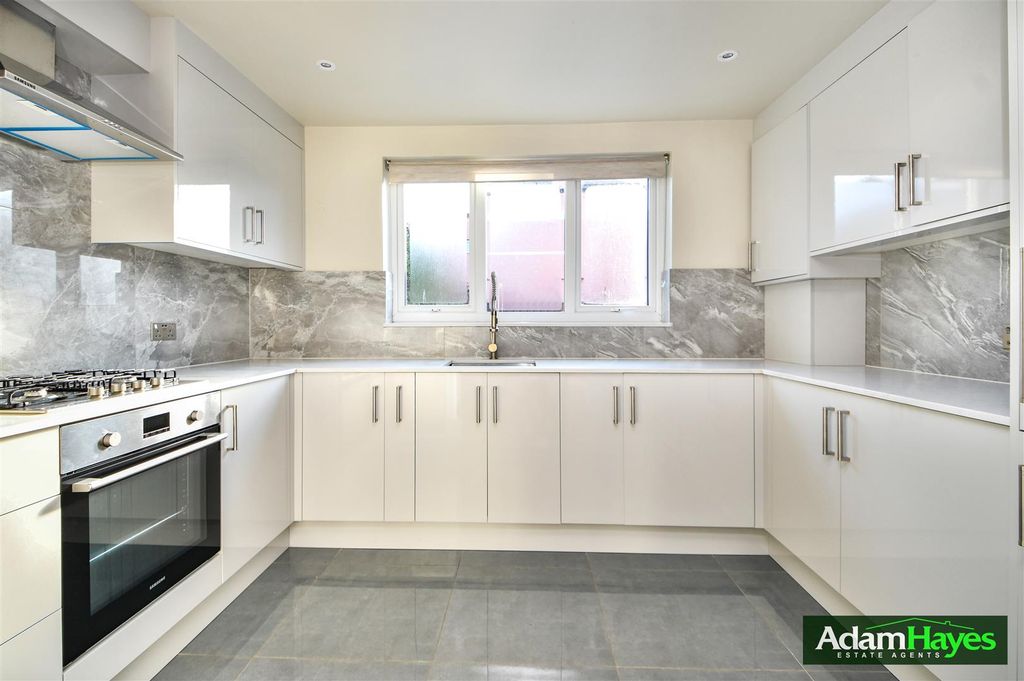 Property photo 3 of 8 Dsc_3573.Jpg