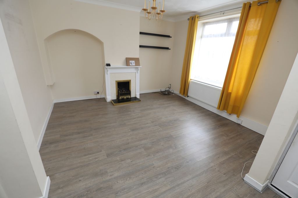 Property photo 2 of 10 8E0A9332