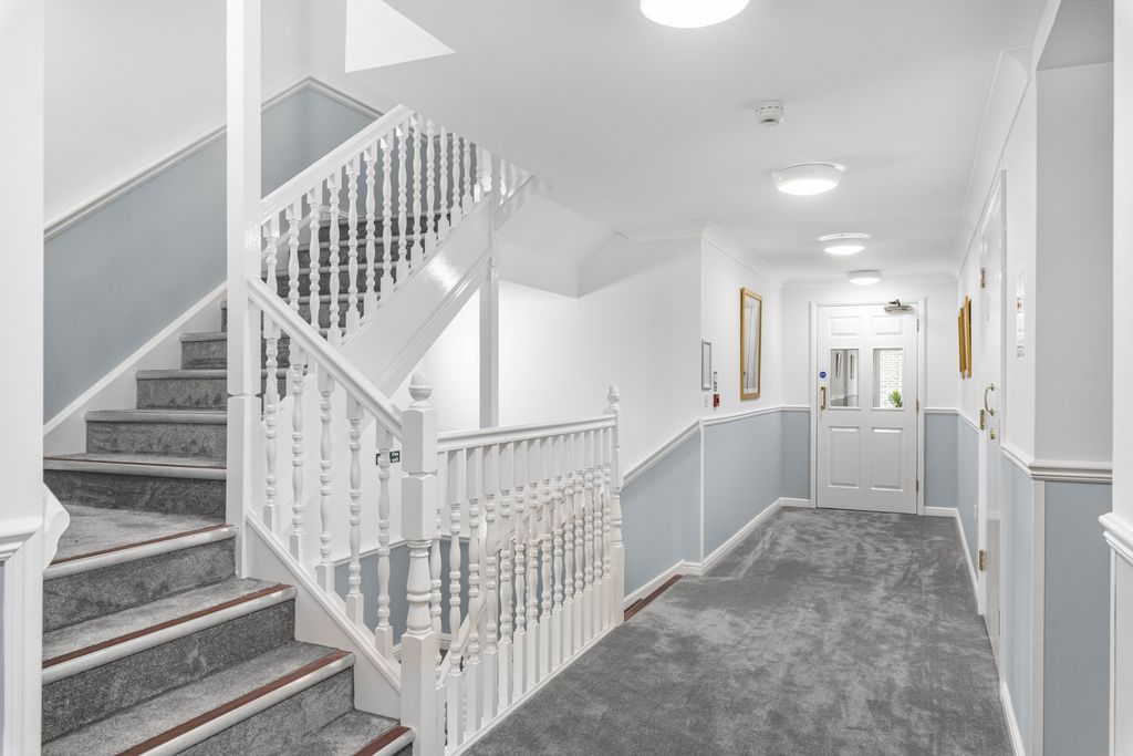 Property photo 2 of 12 Photo 3