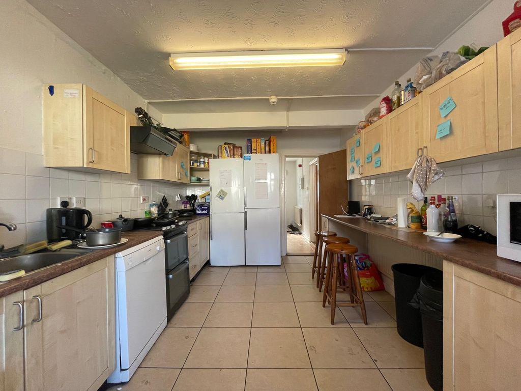 Property photo 2 of 14 Image