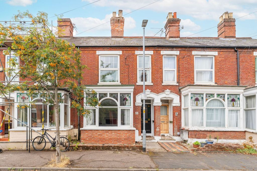 Property photo 1 of 18