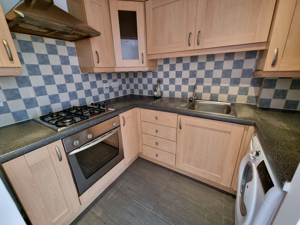 Property photo 2 of 11