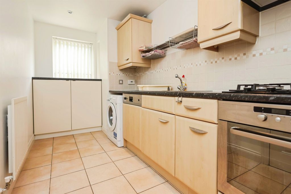Property photo 3 of 17
